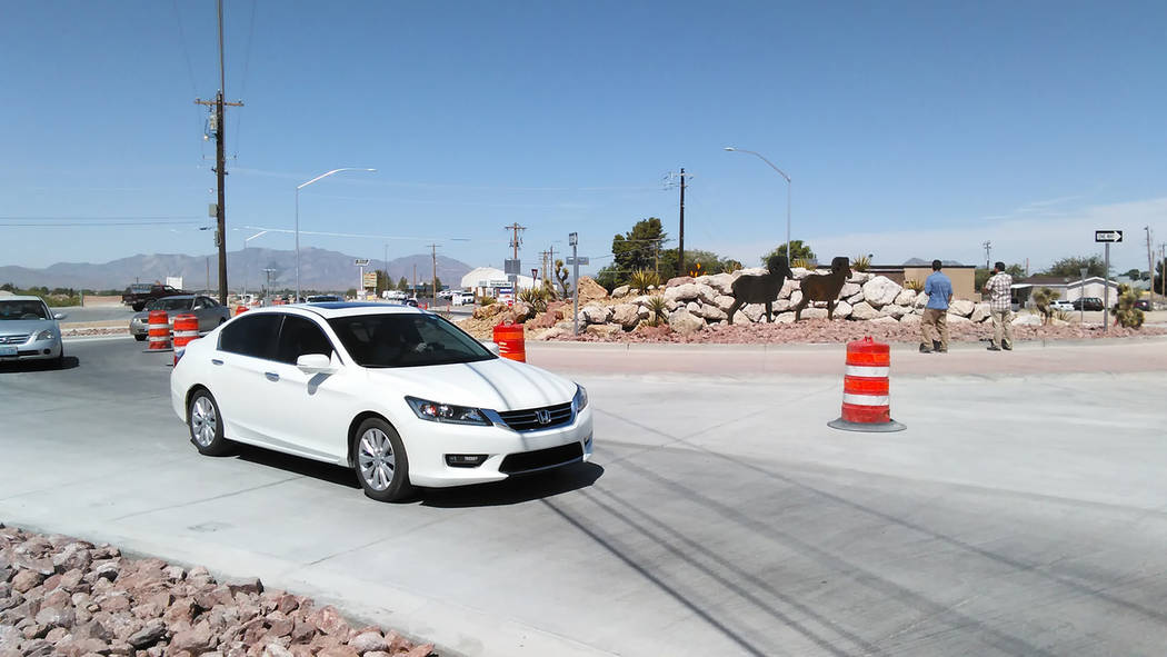 Selwyn Harris/Pahrump Valley Times 
Motorists began driving through the newly constructed roundabout at Highway 372 and Pahrump Valley Boulevard late Thursday morning. An official grand opening ce ...