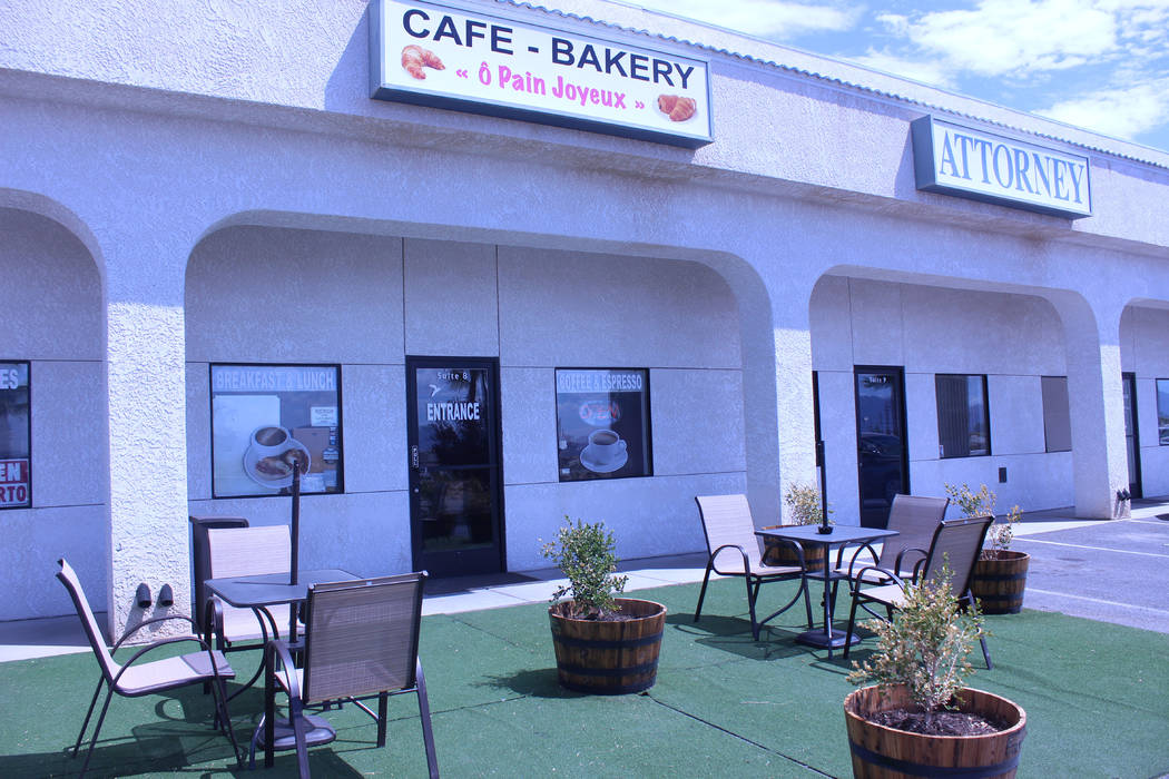 Jeffrey Meehan/Pahrump Valley Times 
The Ô Happy Bread French bakery at 1231 E. Basin Ave. has both indoor and outdoor seating for its guests. The bakery sells everything from desserts to soups,  ...