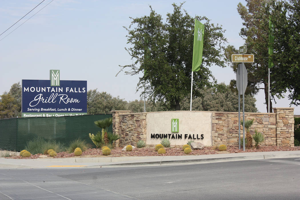 Next phase of Pahrump’s Mountain Falls receives narrow approval