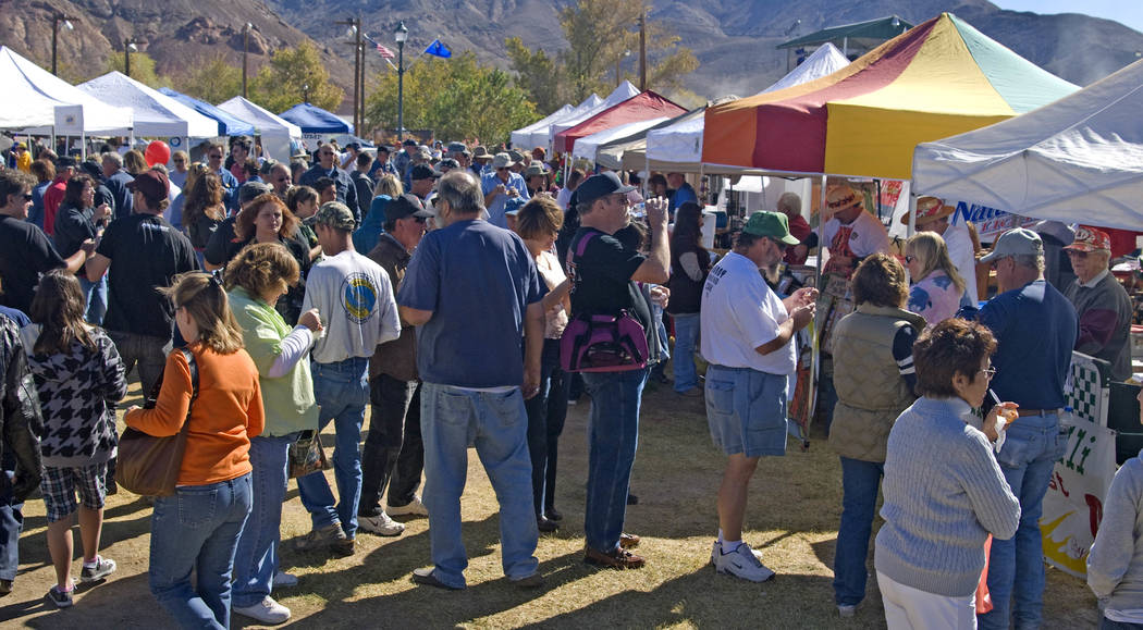 Skylar Stephens/Special to the Pahrump Valley Times Chili cook-off crowd at a prior Beatty Days. The special event returns later this week.