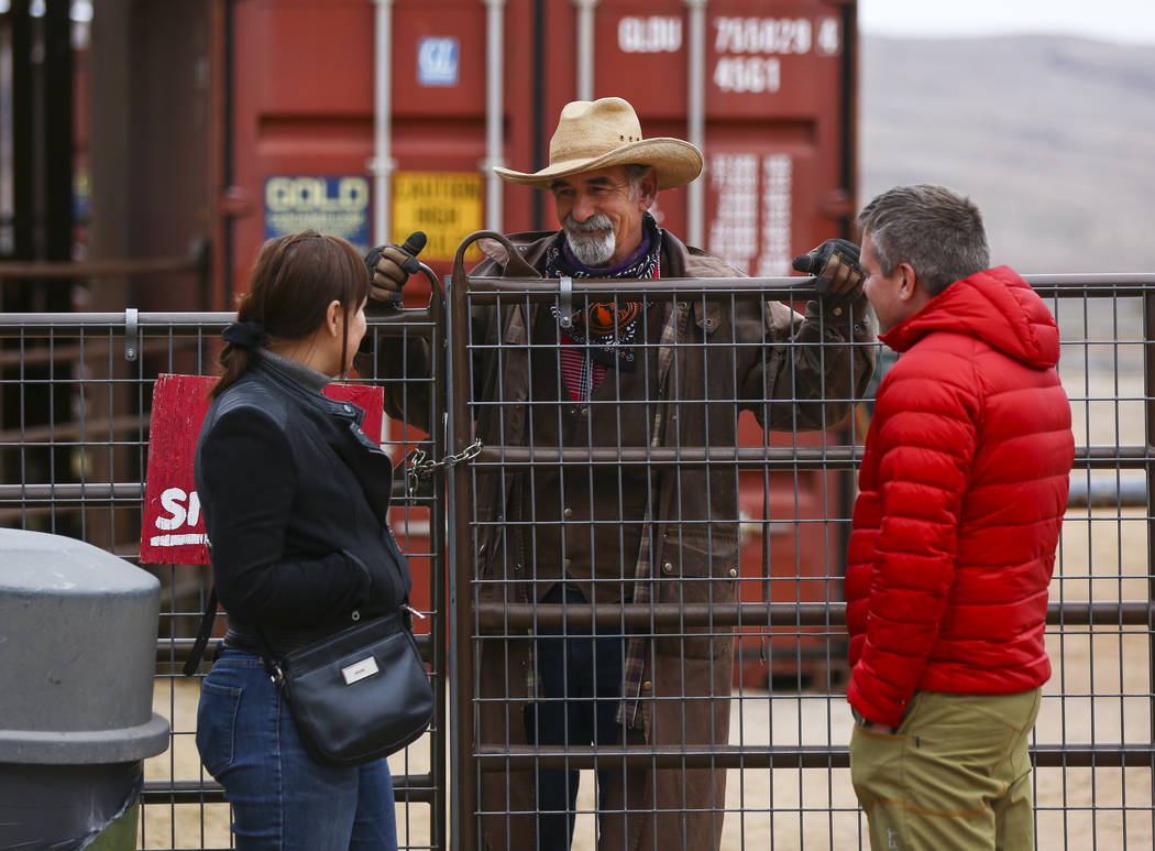 Ranch hand Steve Myers, center, who works at the Red Rock Riding Stables, talks with visitors at Bonnie Springs Ranch outside of Las Vegas on Saturday, Jan. 12, 2019. The ranch is under contract t ...