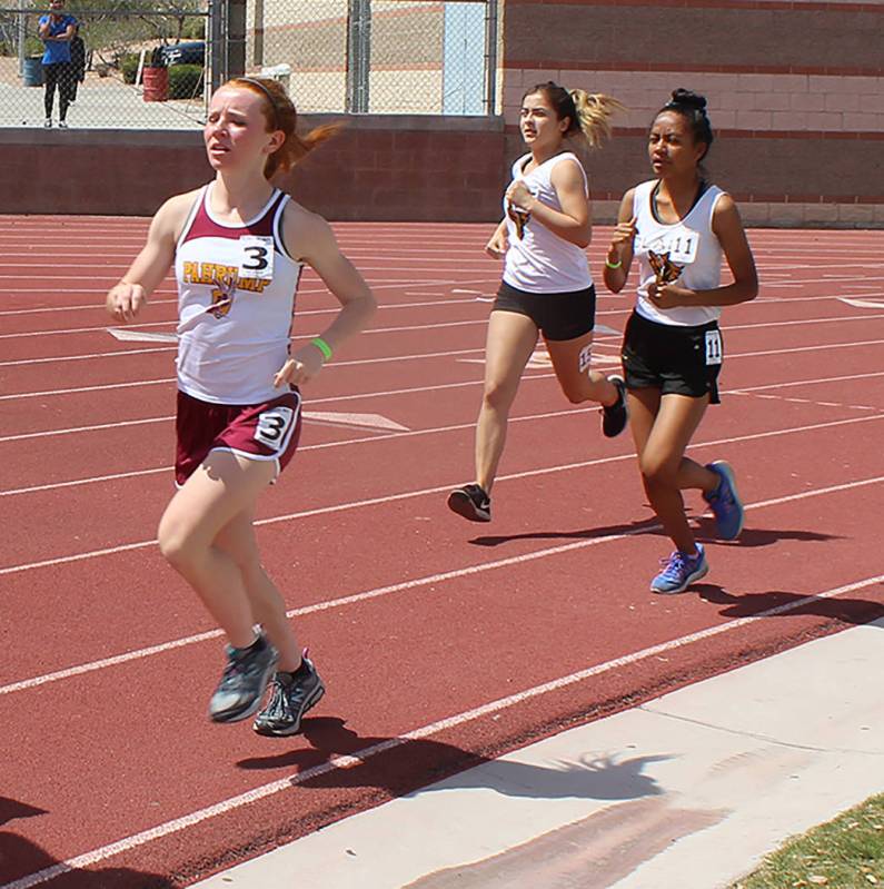 Tom Rysinski/Pahrump Valley Times Sophomore Makayla Gent of Pahrump Valley finished second in t ...