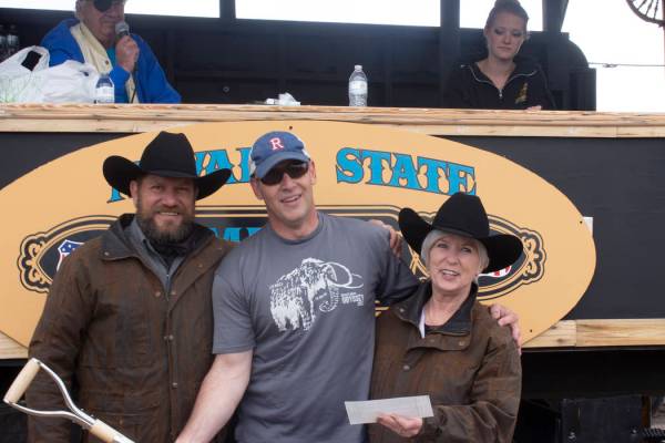 Jeffrey Meehan/Times-Bonanza & Goldfield News Oz Wichman (left) handed out prizes to the winner ...