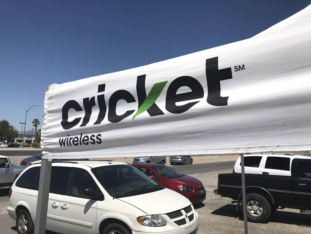 Jeffrey Meehan/Pahrump Valley Times Cricket Wireless on the 100 block of S. Frontage Road joine ...