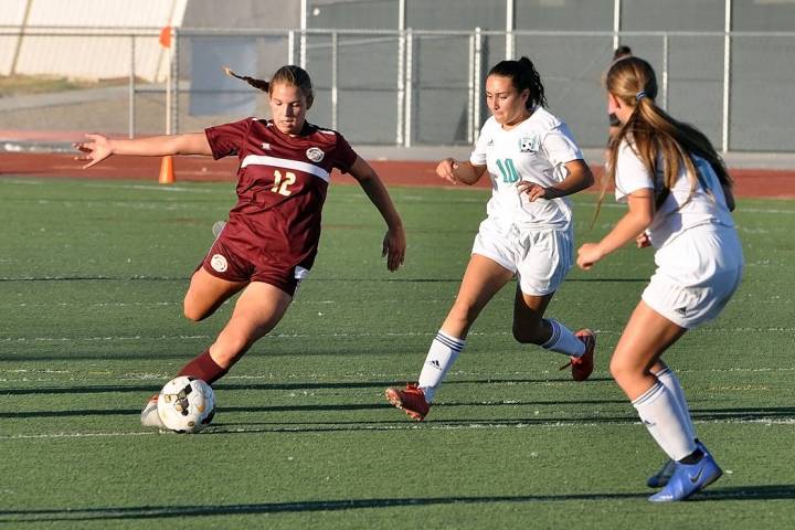 Horace Langford Jr./Pahrump Valley Times Pahrump Valley junior Madelyn Souza looks to advance t ...