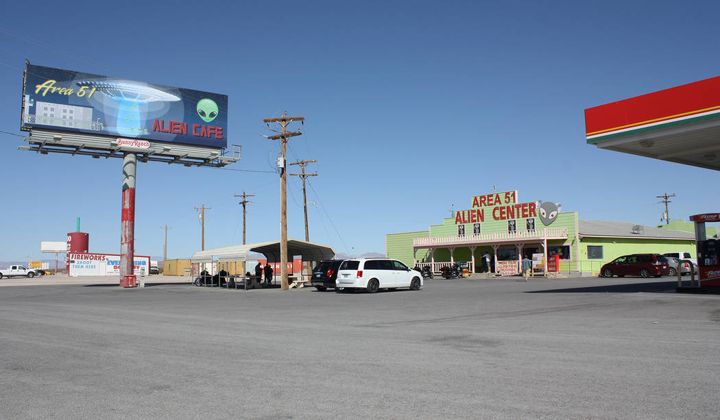 Robin Hebrock/Pahrump Valley Times The Alien Travel Center's parking lot was the location of th ...