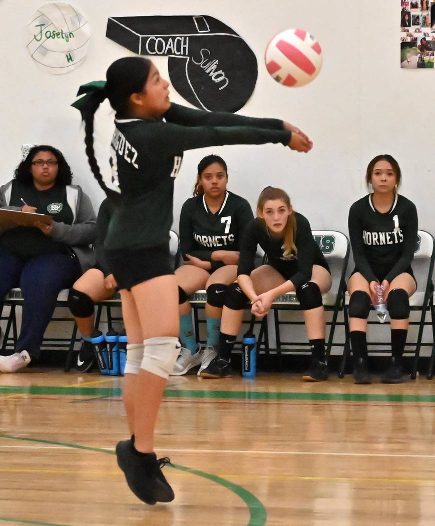 Volleyball Owyhee eliminates Beatty from region touranment Pahrump