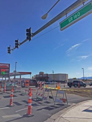 Robin Hebrock/Pahrump Valley Times Construction on the intersection of Highway 160 and Homestea ...