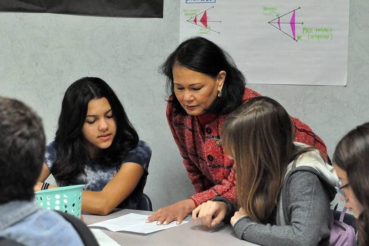 Horace Langford Jr./Pahrump Valley Times State Superintendent Jhone Ebert spends time with stu ...