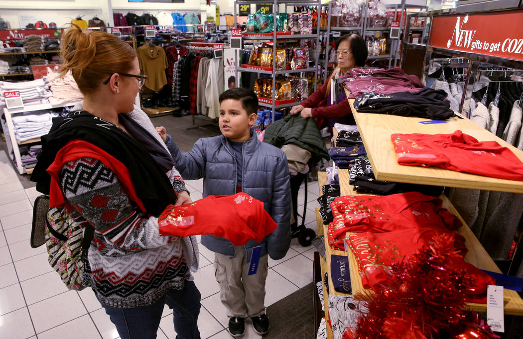 Nevada holiday spending projected to grow by 5% | Pahrump Valley Times