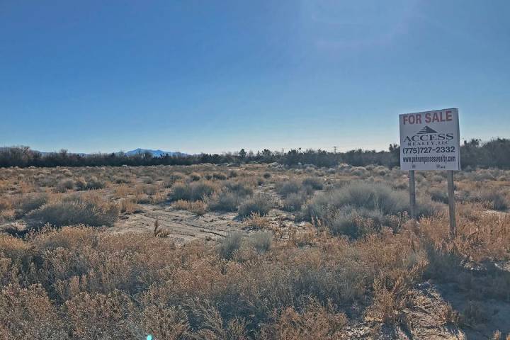 Robin Hebrock/Pahrump Valley Times The land seen here, located at the northeast corner of Homes ...