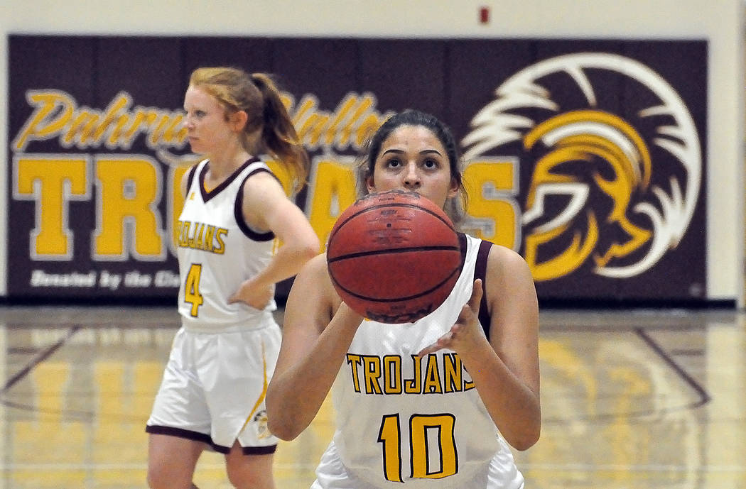 Horace Langford Jr./Pahrump Valley Times Junior Nicky Velazquez lines up a free throw during Pa ...