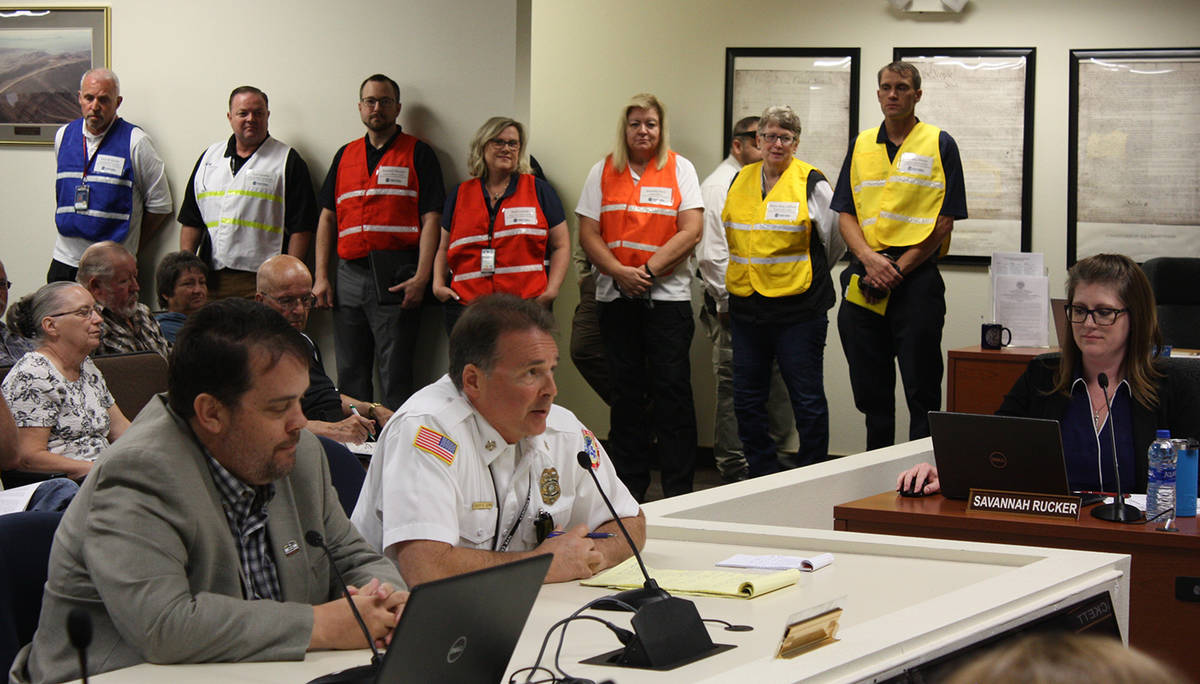 Robin Hebrock/Pahrump Valley Times Nye County Emergency Management Director Scott Lewis (right ...
