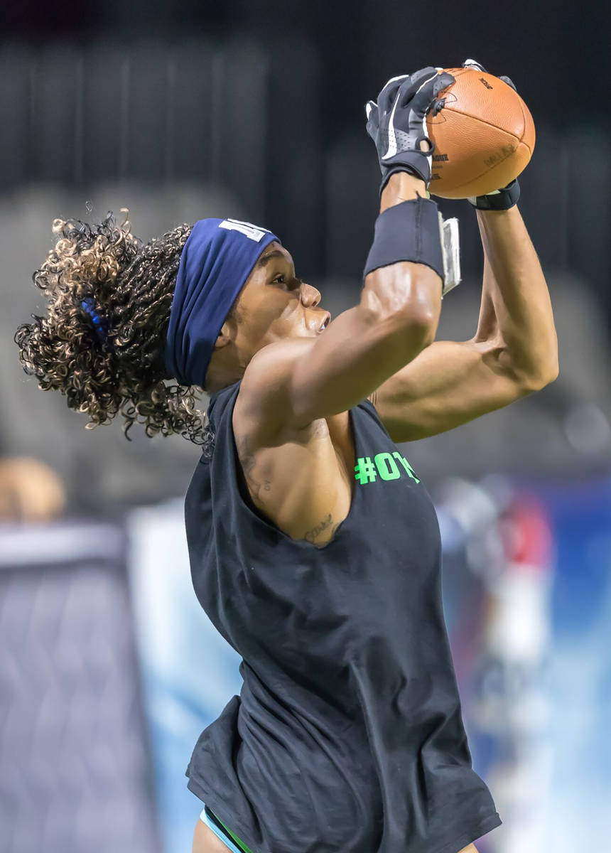 Special to the Pahrump Valley Times Dominique Maloy of Pahrump catches a pass during a Seattle ...