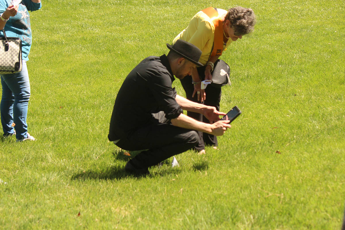 Jeffrey Meehan/Pahrump Valley Times Roughly two dozen gathered at the Calvada Eye at the end o ...