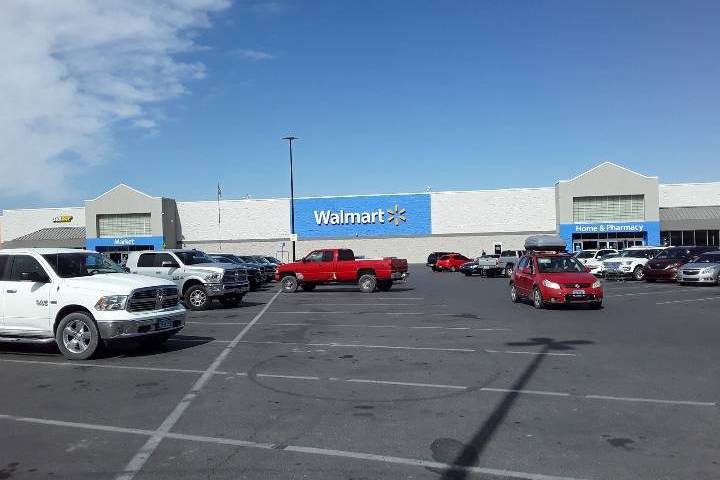 Selwyn Harris/Pahrump Valley Times Walmart announced a new round of bonuses in mid-May. With t ...