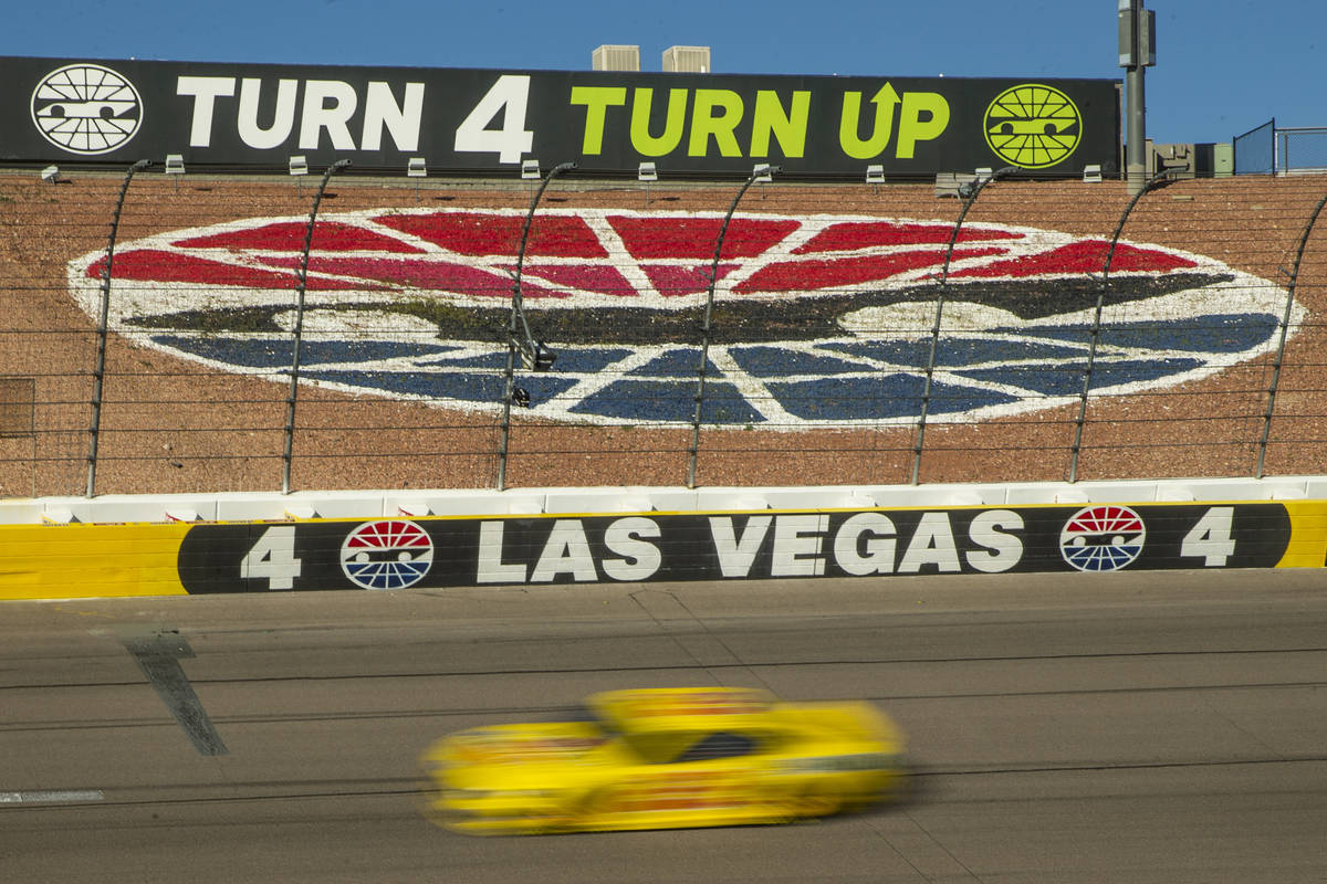 L.E. Baskow/Las Vegas Review-Journal Joey Logano (22) cruises into turn four late in the race d ...