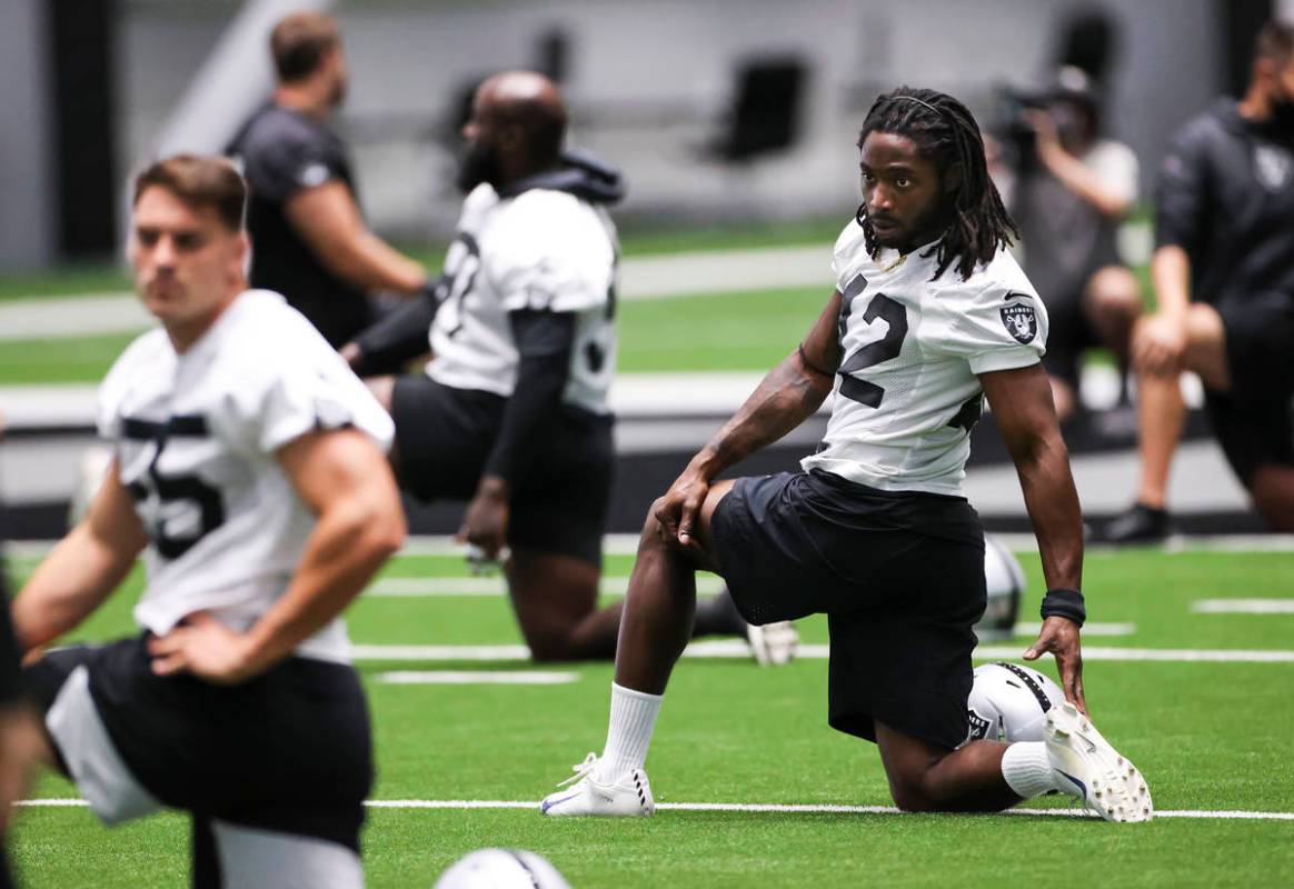 Chase Stevens/Special to the Pahrump Valley Times Las Vegas Raiders linebacker Cory Littleton d ...