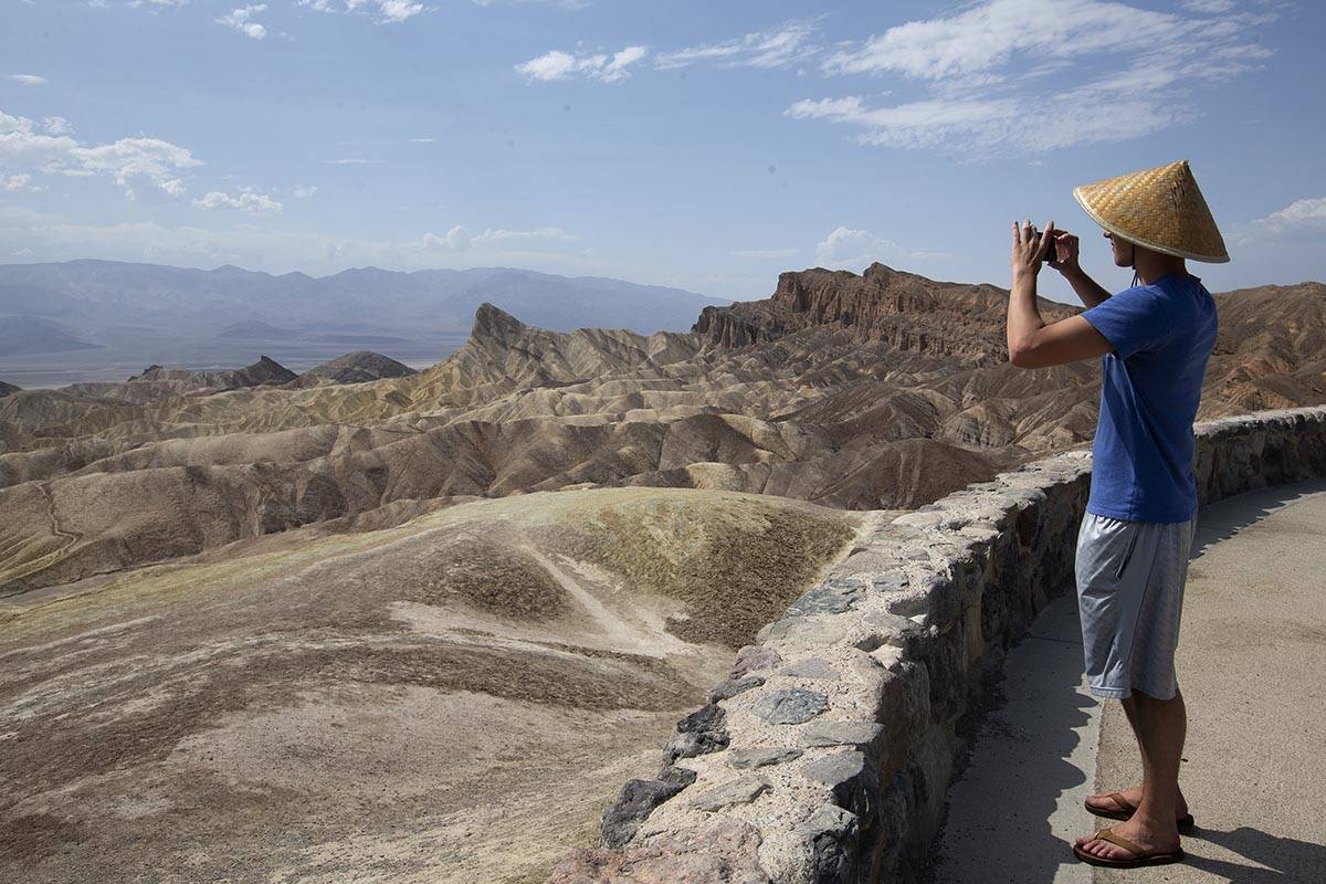 Ellen Schmidt/Las Vegas Review-Journal Peter Vukasin snaps a photo at Zabriskie Point in Death ...