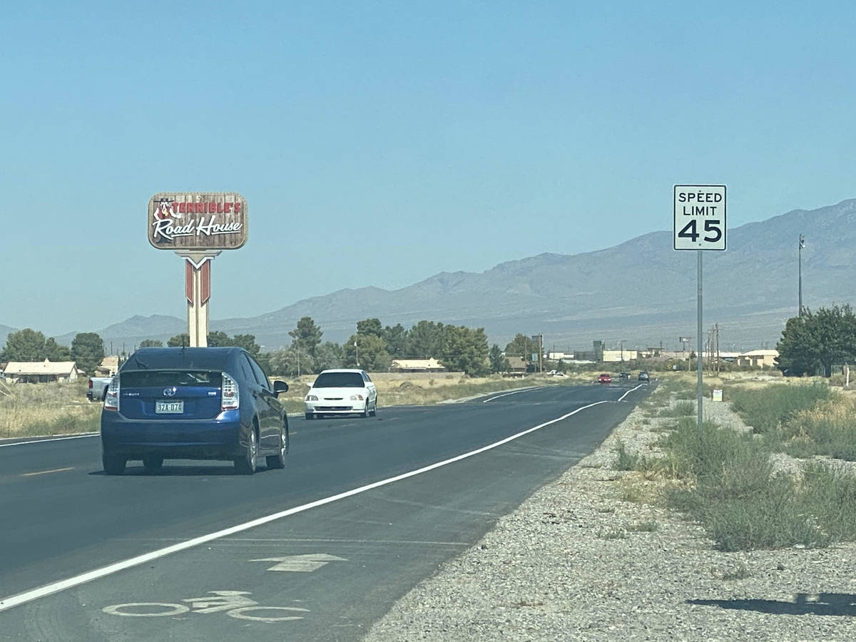 Jeffrey Meehan/Pahrump Valley Times The speed limit signs on Pahrump Valley Boulevard were chan ...