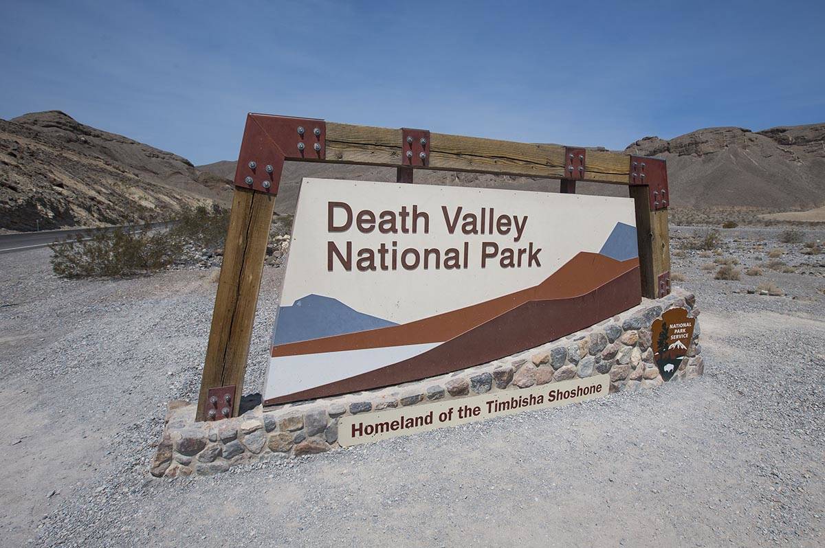Las Vegas Review-Journal-file A sign marks the entrance to Death Valley National Park, Calif., ...