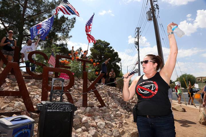 Erik Verduzco / Las Vegas Review-Journal Melissa Blundo, organizer for No Mask Nevada PAC, spea ...