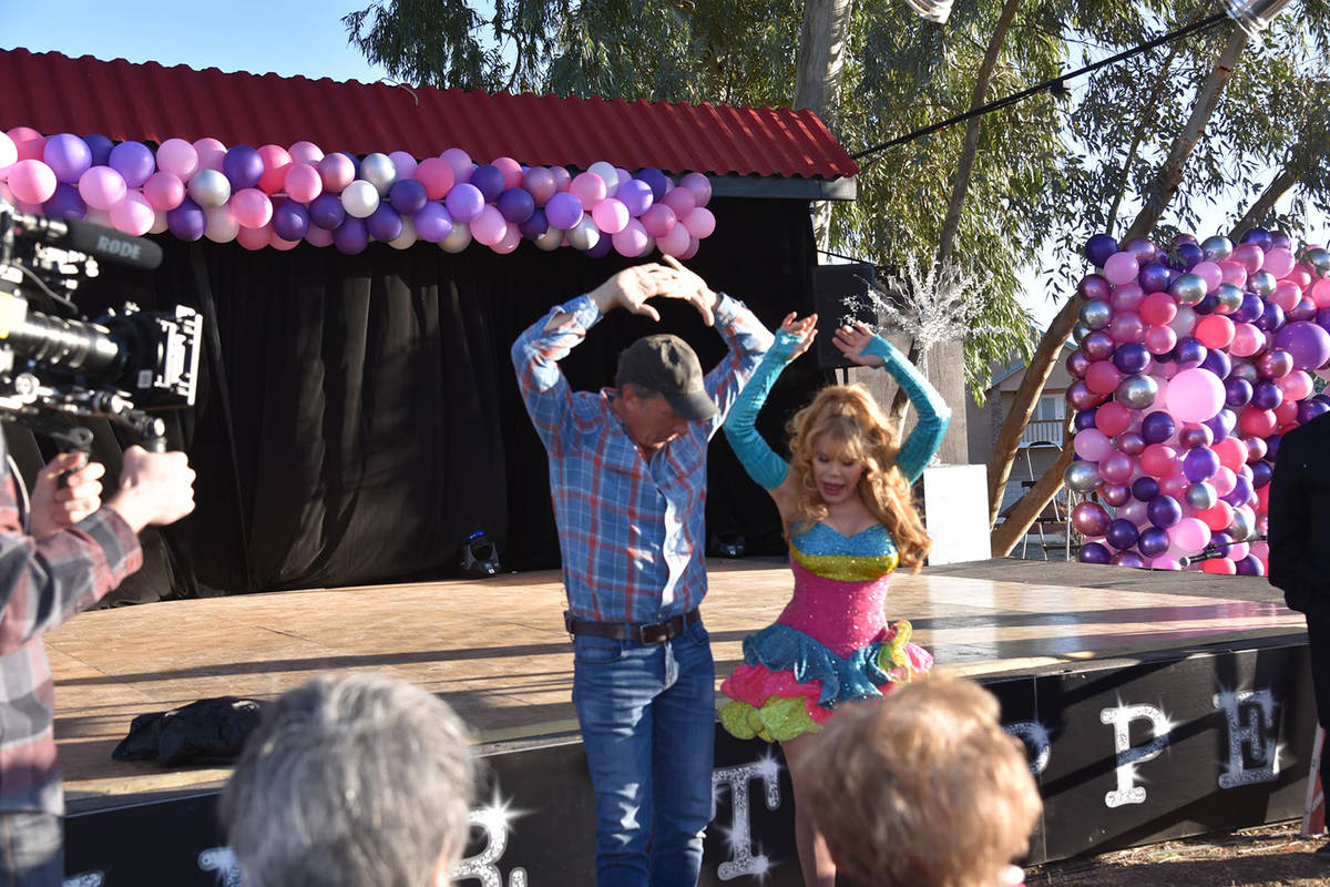 Special to the Pahrump Valley Times Mike Rowe and Charo are pictured entertaining the crowd ass ...