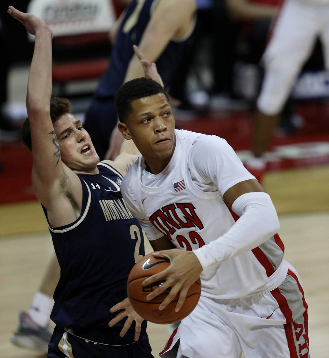 Elizabeth Page Brumley/Special to the Pahrump Valley Times UNLV guard Nicquel Blake is pressure ...