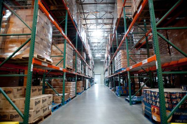 Three Square Food Bank Three Square is Southern Nevada’s only food bank and largest hunger r ...