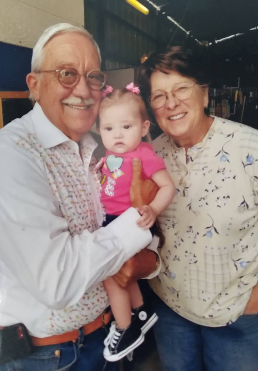 Special to the Pahrump Valley Times Pahrump residents Salvador and Paula Viesca are holding a f ...