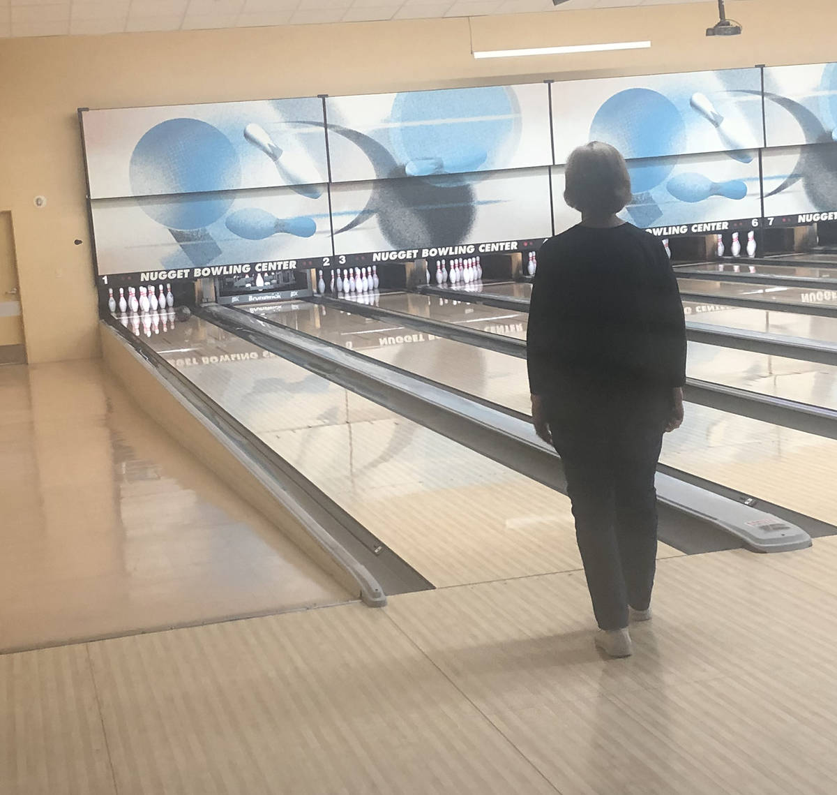 Tom Rysinski/Pahrump Valley Times Marilyn "Sis" Fronk watches her bowl approach the pins during ...