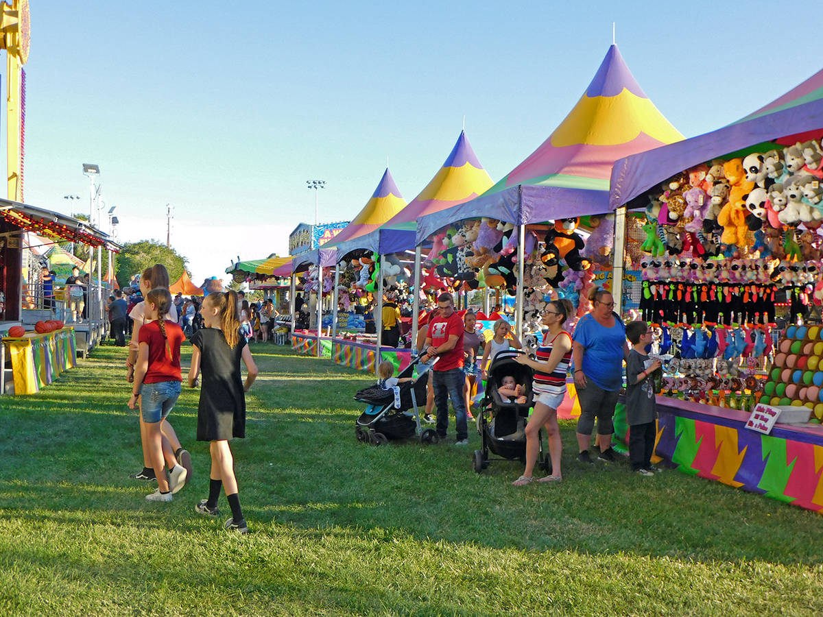 Robin Hebrock/Pahrump Valley Times The carnival included a midway with games.