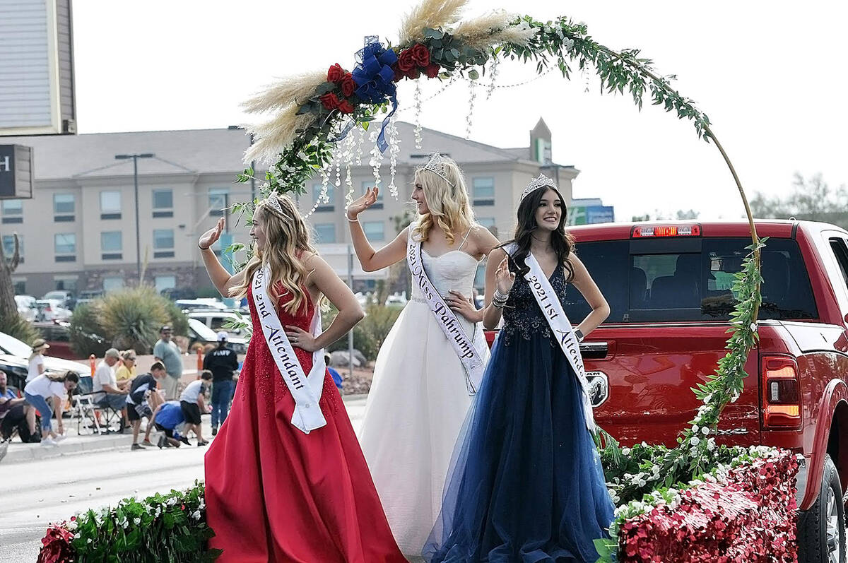 Horace Langford Jr./Pahrump Valley Times Miss Pahrump Queen Sienna Brown, first attendant Bren ...