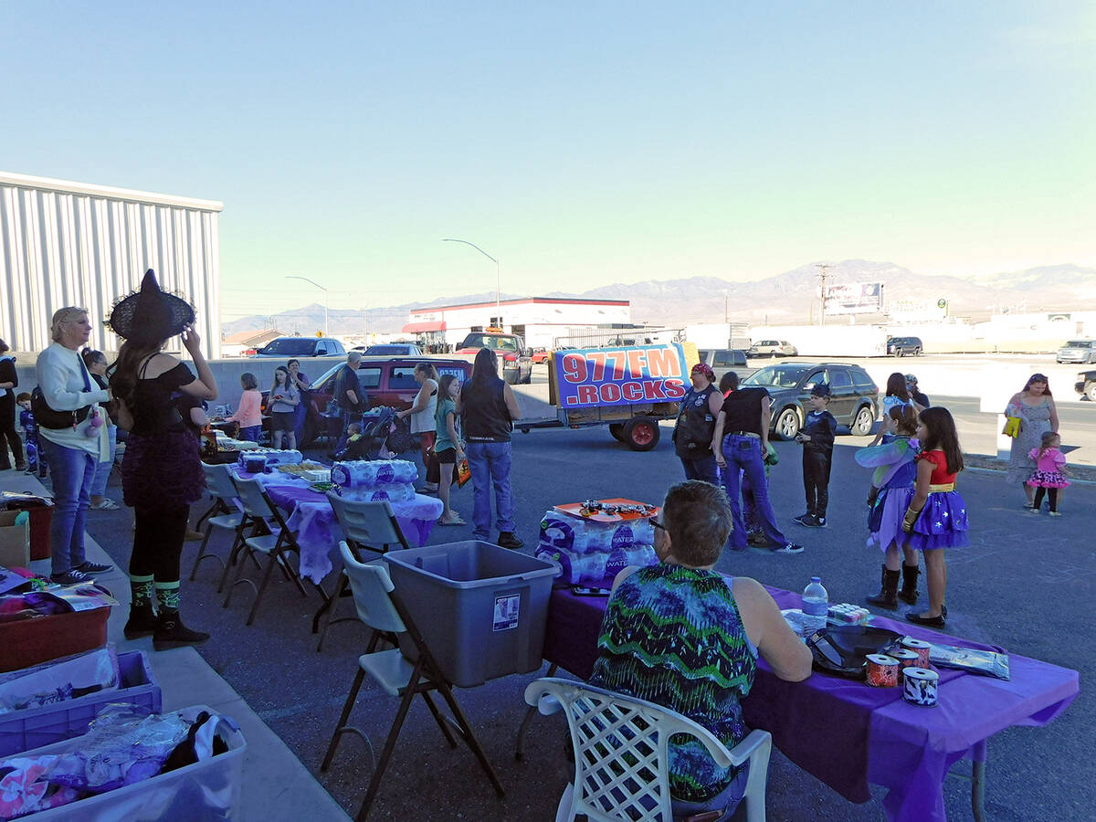 Robin Hebrock/Pahrump Valley Times The scene at XPress Detail and Auto Spa was bustling and bus ...