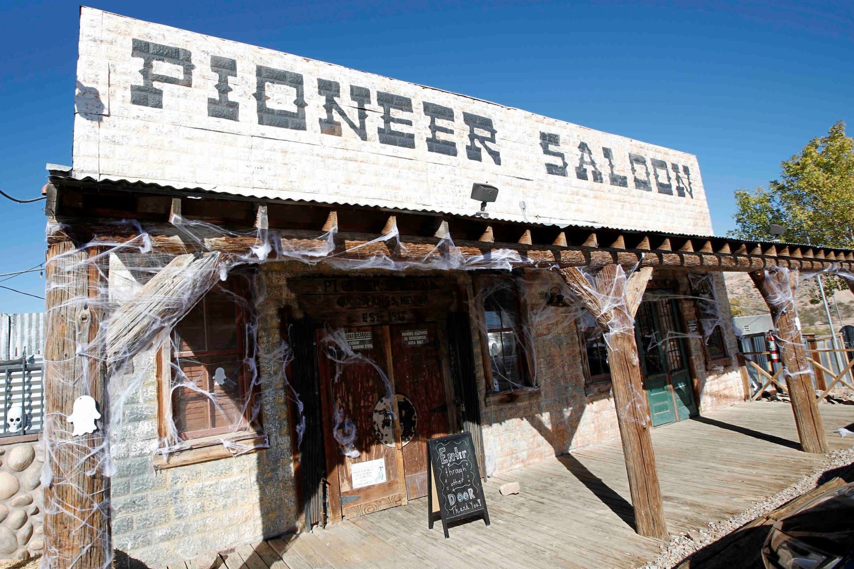 Pioneer Saloon’s new owners ‘It’s a saloon’ Pahrump Valley Times