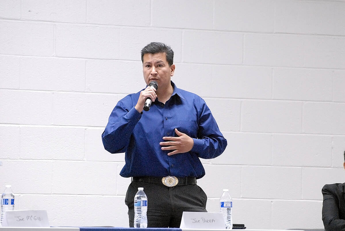Horace Langford Jr./Pahrump Valley Times Nye County sheriff candidate Jose Parra speaks to the ...