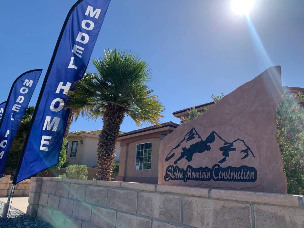 (Brent Schanding/Pahrump Valley Times) Shadow Mountain Construction LLC advertises its model ho ...