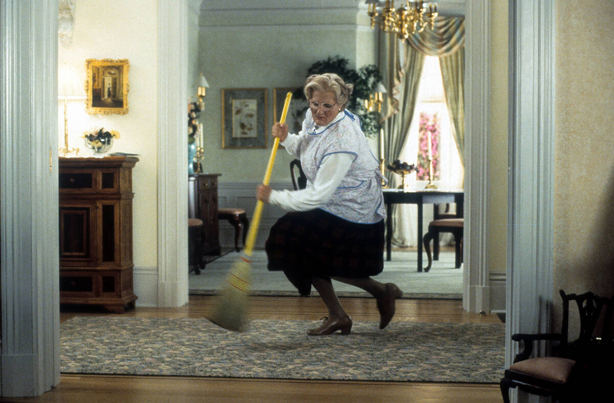 Robin Williams in a scene from the film 'Mrs. Doubtfire', 1993. (Photo by 20th Century Studios)