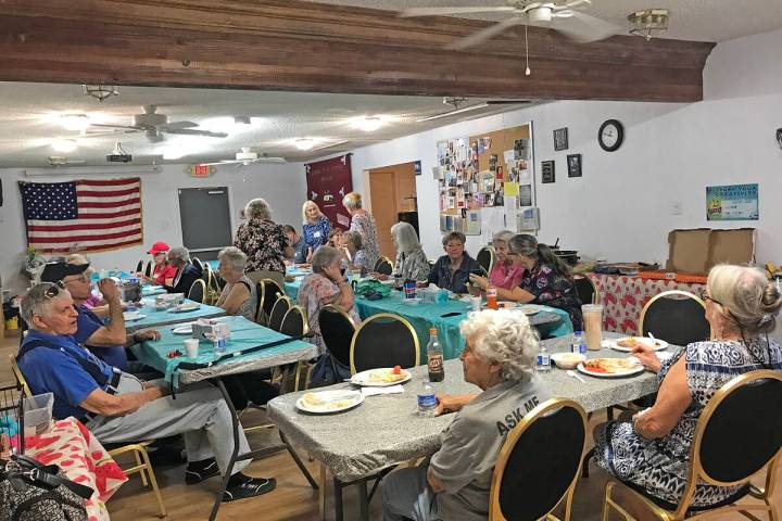 Robin Hebrock/Pahrump Valley Times Members of the GriefShare chapter at Central Valley Baptist ...