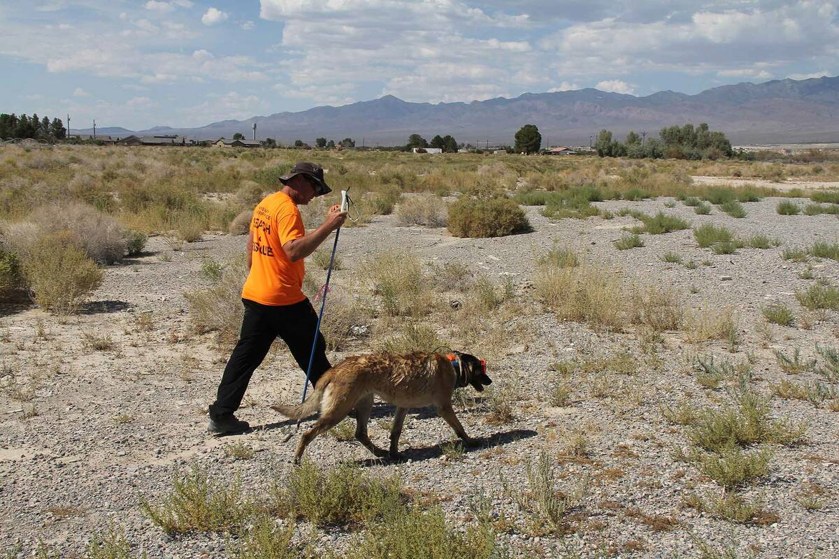 Victor Zech/Southern Nye County Search and Rescue Rescue crews comb the deserts of Pahrump in s ...