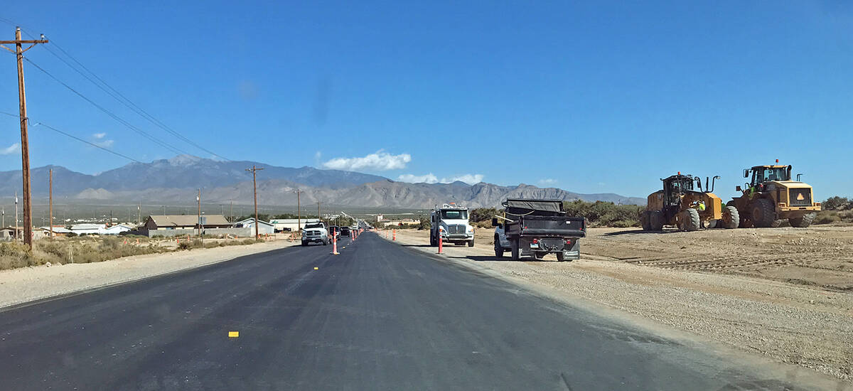 Robin Hebrock/Pahrump Valley Times This photo, taken Wednesday, Oct. 11, shows the newly paved ...