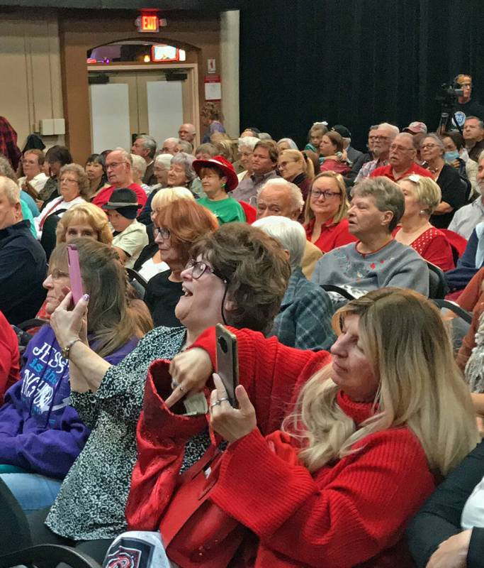 Robin Hebrock/Pahrump Valley Times Christmas Benefit Show attendees dug deep into their heart a ...