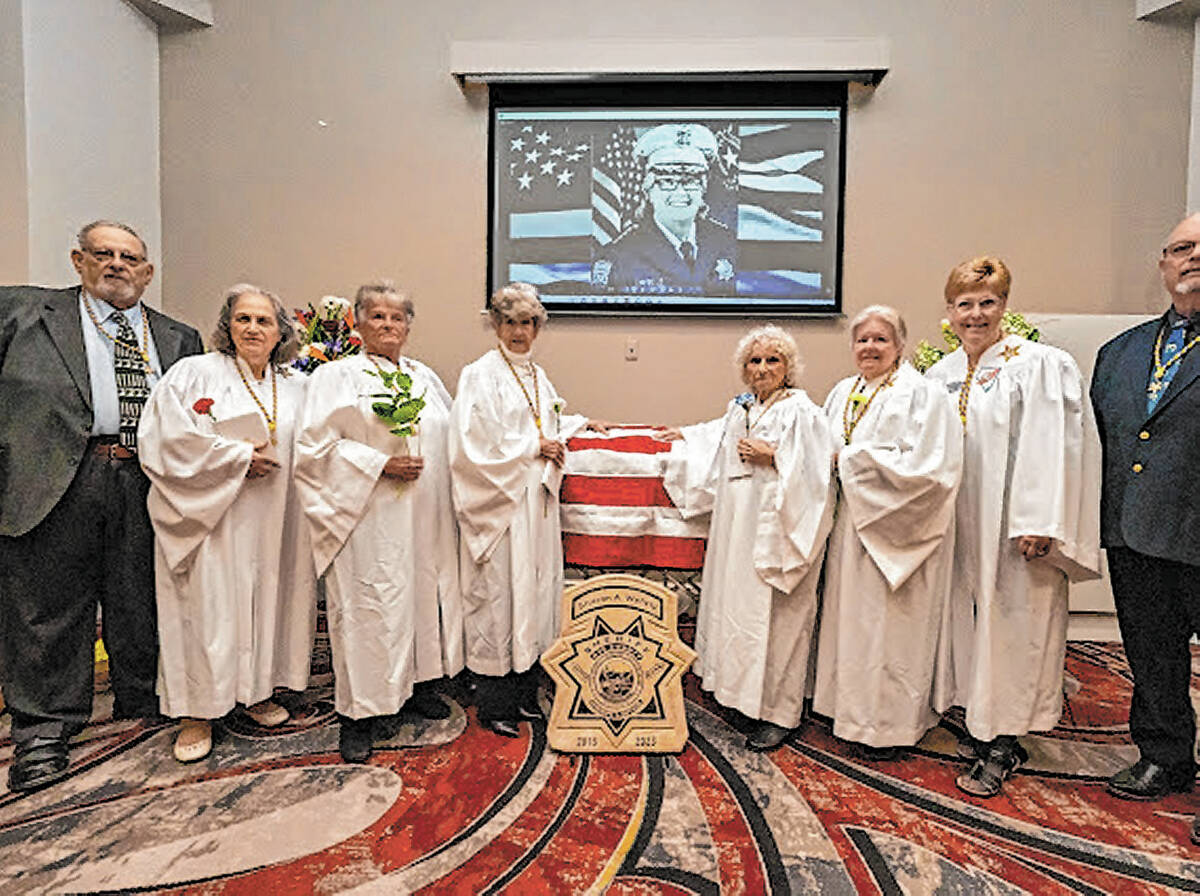 John Clausen/Pahrump Valley Times Hundreds attended a public memorial service for f ...
