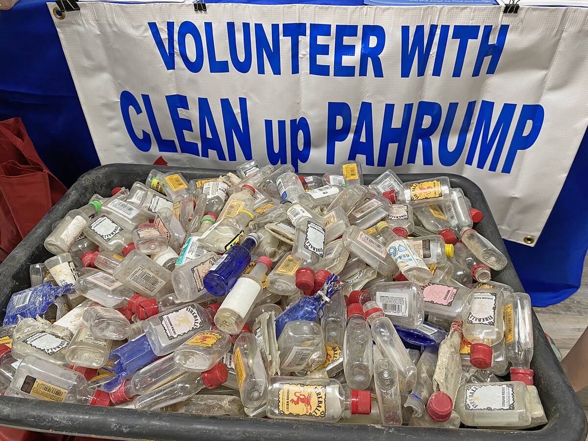 Robin Hebrock/Pahrump Valley Times Lending a visual aid to demonstrate Clean Up Pahrump's impac ...