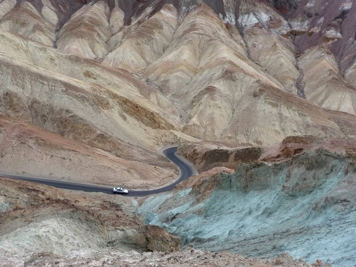 Dutch visitor dies while driving in Death Valley