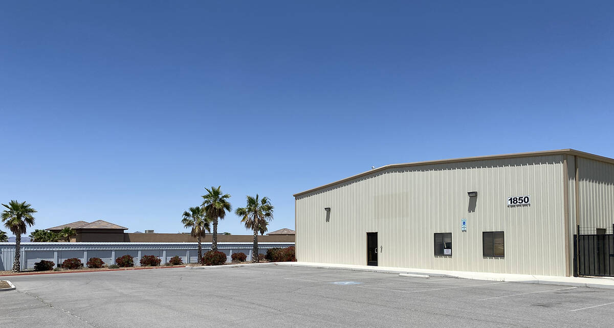Robin Hebrock/Pahrump Valley Times Located on the lot next door to the Pahrump DMV, this buildi ...