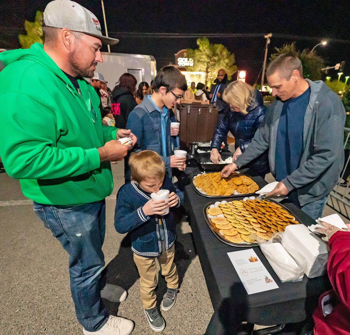 John Clausen/Pahrump Valley Times Hot cocoa and tasty cookies were served up at the Community C ...