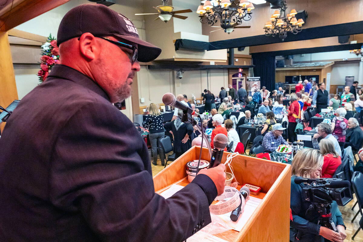 John Clausen/Pahrump Valley Times Matt Sadler of A Hope Bail Bonds addresses the crowd at the S ...