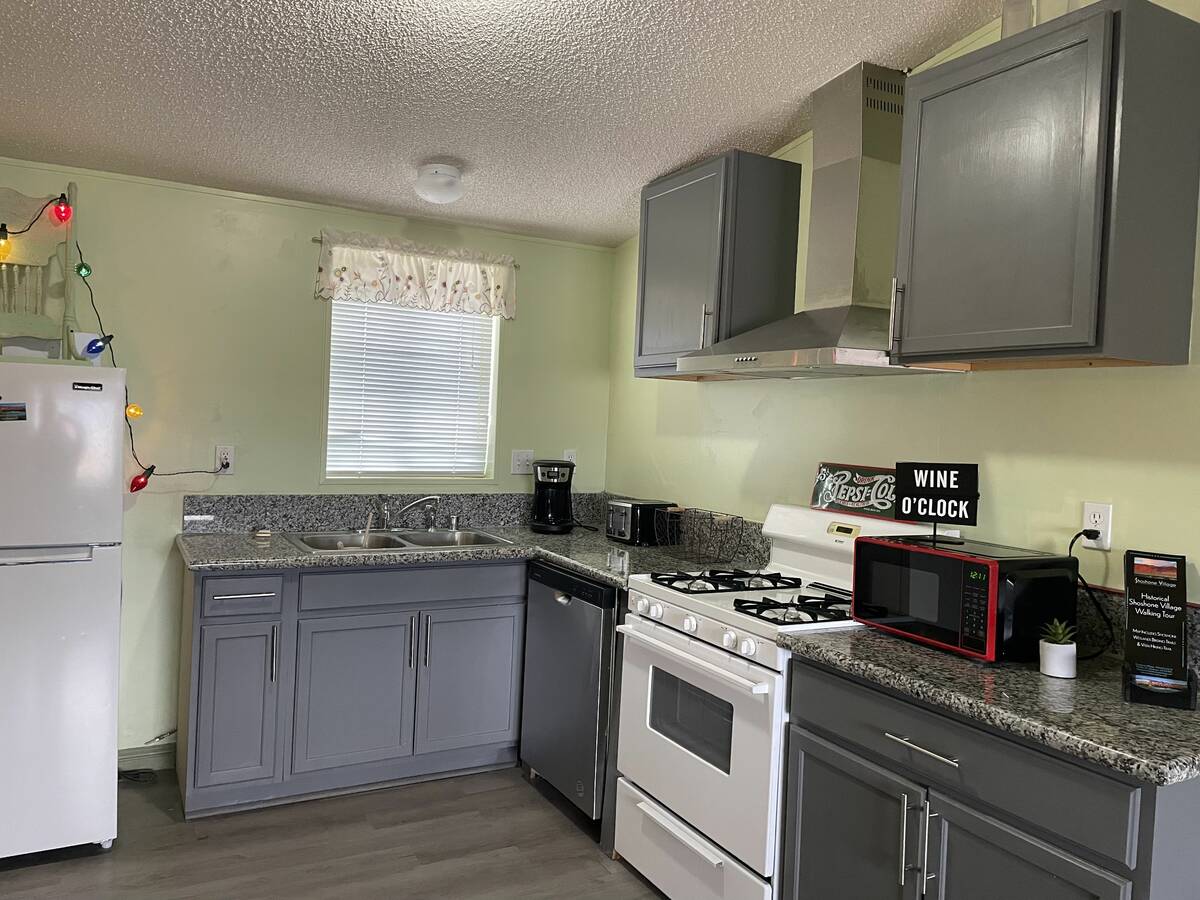 Eric Coleman/Pahrump Valley Times Cabana No. 1 is a one-bedroom, half-bath with full kitchen th ...