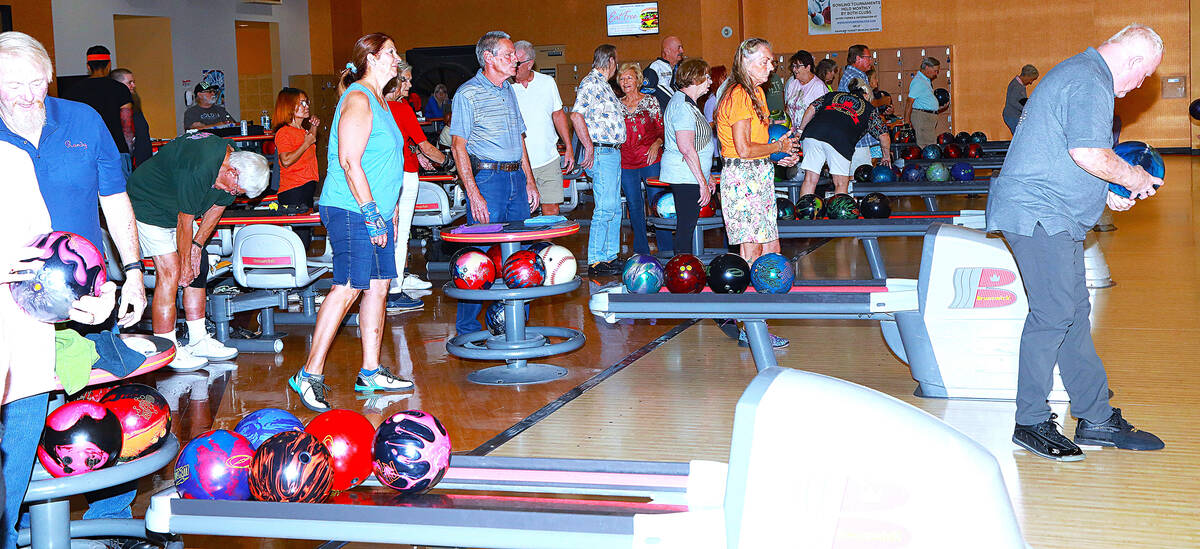 Randy Gulley/Special to the Pahrump Valley Times Pahrump Valley Tournament bowling club members ...